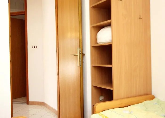 With Parking Space Ivan Dolac, Hvar - 592 Apartman *
