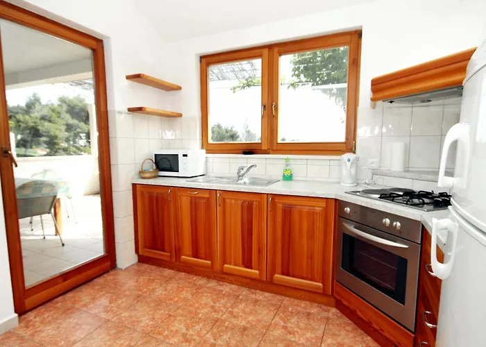 Apartman With Parking Space Ivan Dolac, Hvar - 592 Jelsa