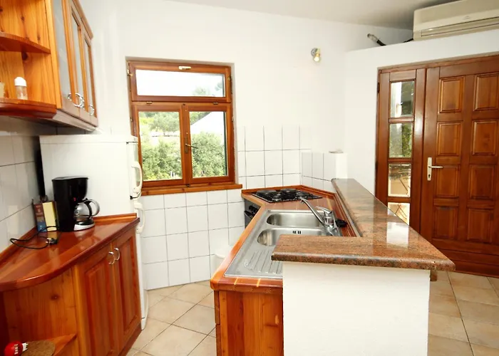 With Parking Space Ivan Dolac, Hvar - 592 Apartman Jelsa